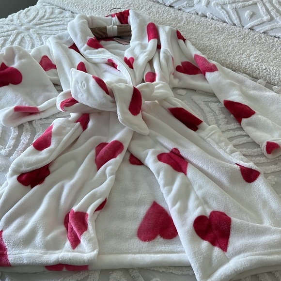 NWT Victoria Secrets Heart Robe❤️💗 - Picture 2 of 6
